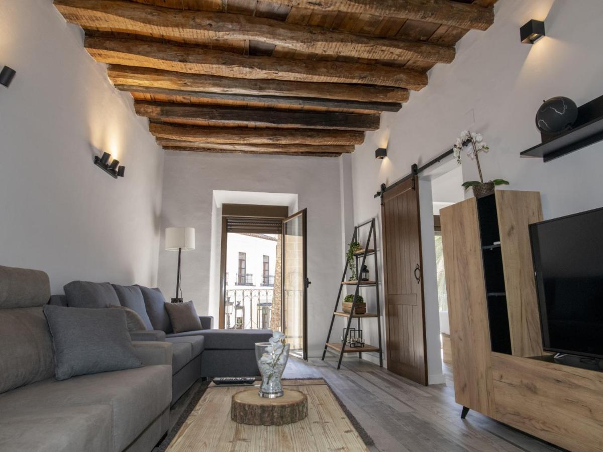 Elegante Apartamento Para 5 En El Centro De Caceres Con Wifi المظهر الخارجي الصورة