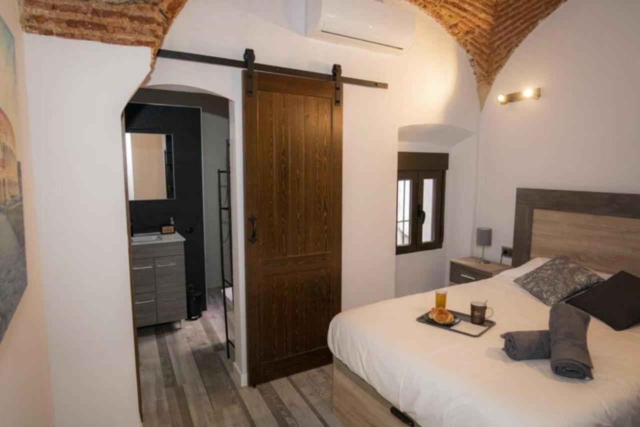 Elegante Apartamento Para 5 En El Centro De Caceres Con Wifi المظهر الخارجي الصورة