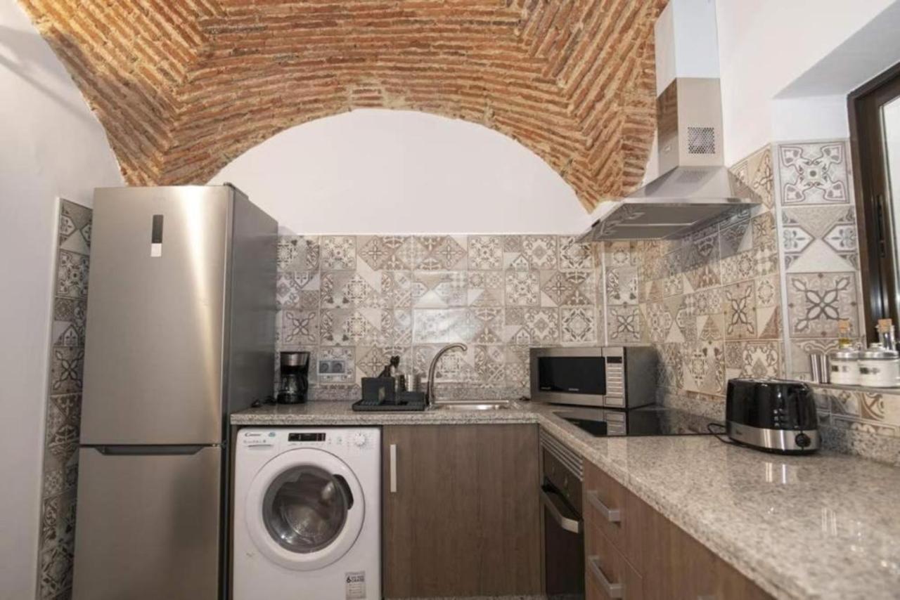Elegante Apartamento Para 5 En El Centro De Caceres Con Wifi المظهر الخارجي الصورة