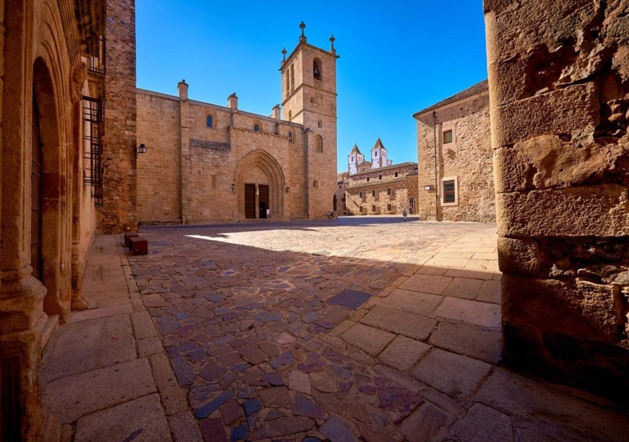 Elegante Apartamento Para 5 En El Centro De Caceres Con Wifi المظهر الخارجي الصورة